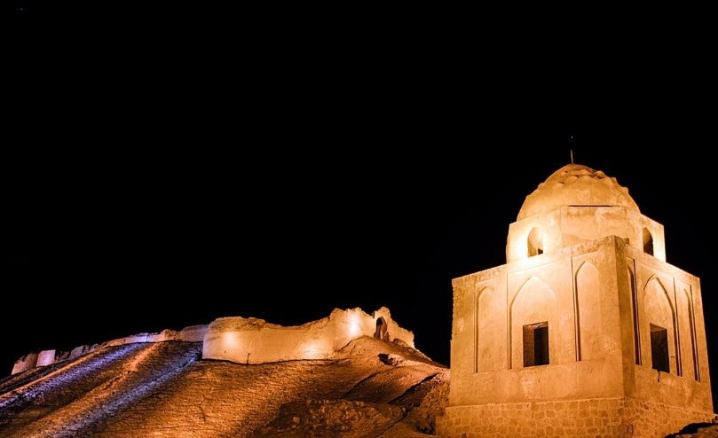Azhdeha Peykar Castle, Iran